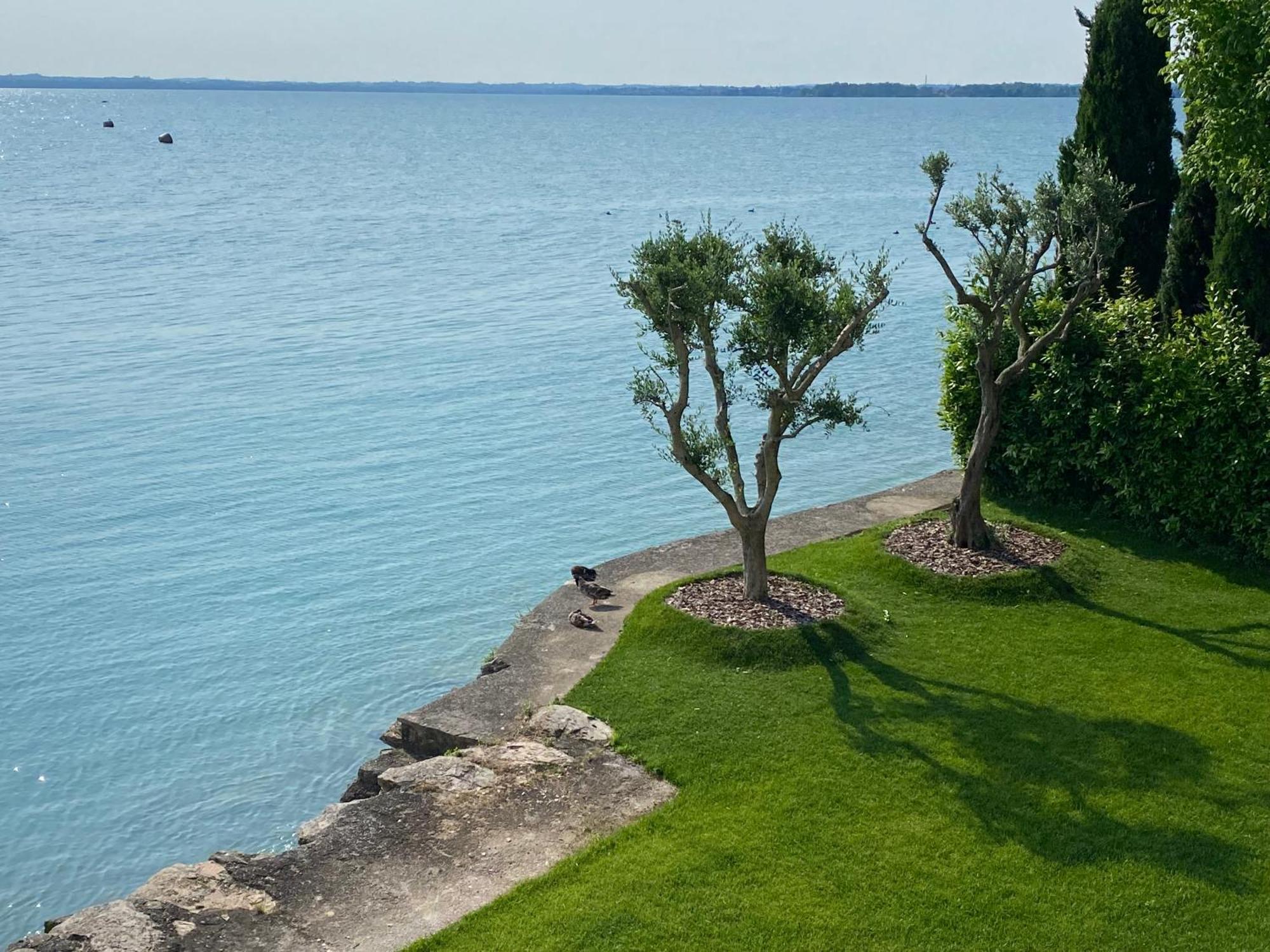Sirmio Apartments - Darsena Stay Sirmione Dış mekan fotoğraf