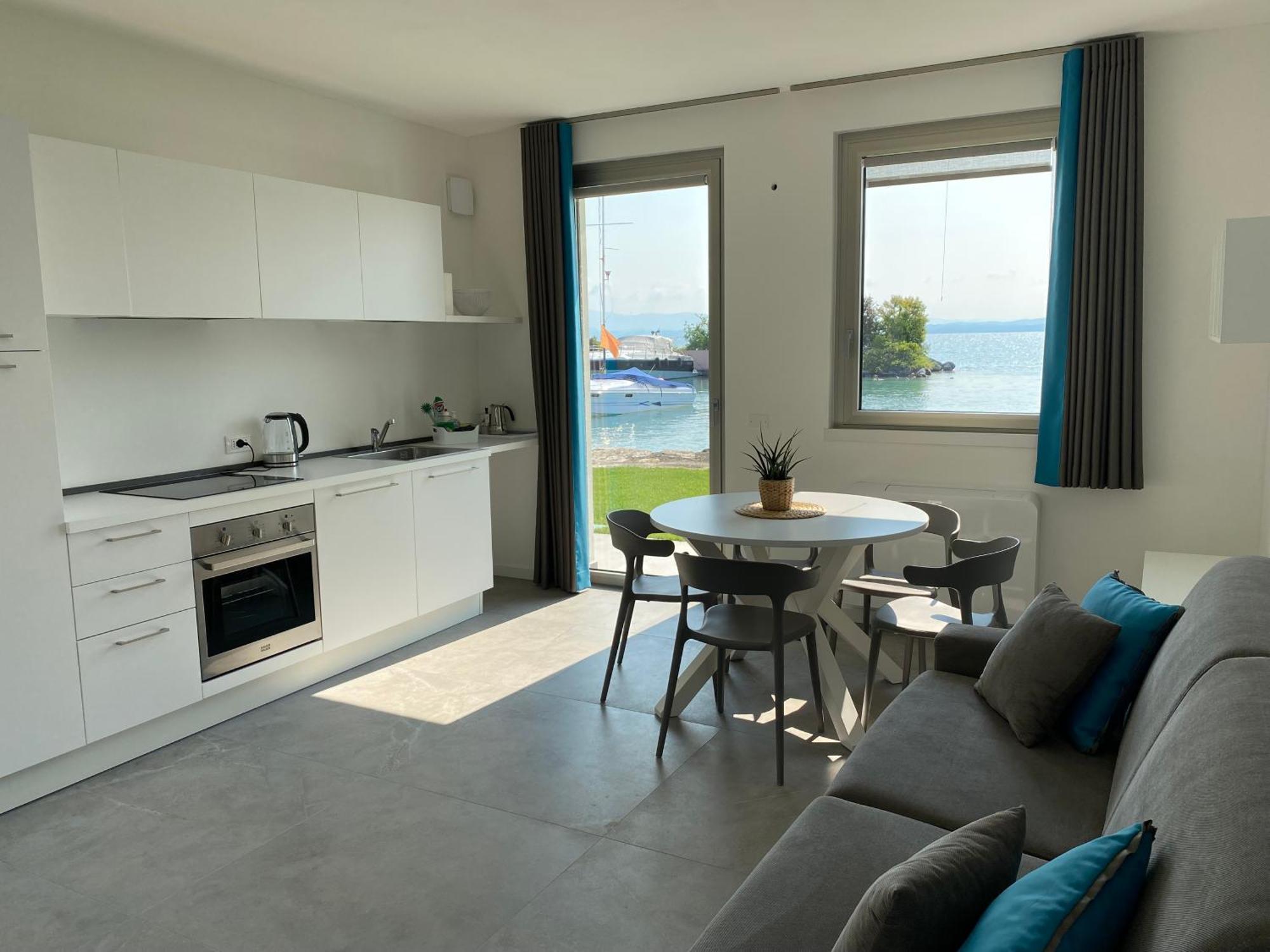 Sirmio Apartments - Darsena Stay Sirmione Dış mekan fotoğraf