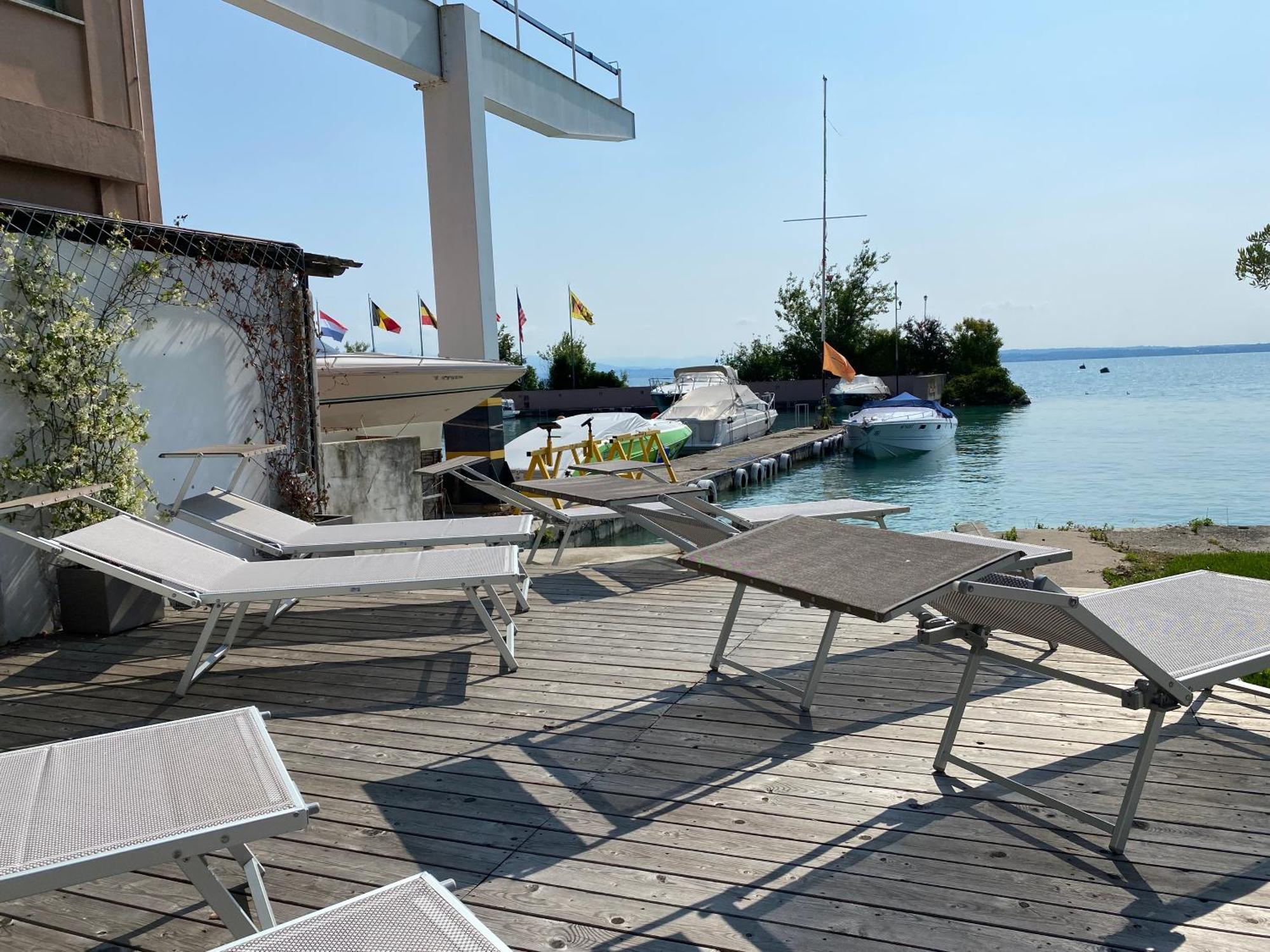 Sirmio Apartments - Darsena Stay Sirmione Dış mekan fotoğraf