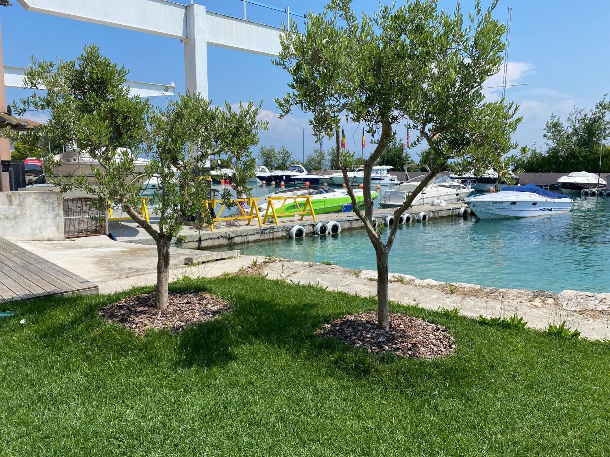 Sirmio Apartments - Darsena Stay Sirmione Dış mekan fotoğraf