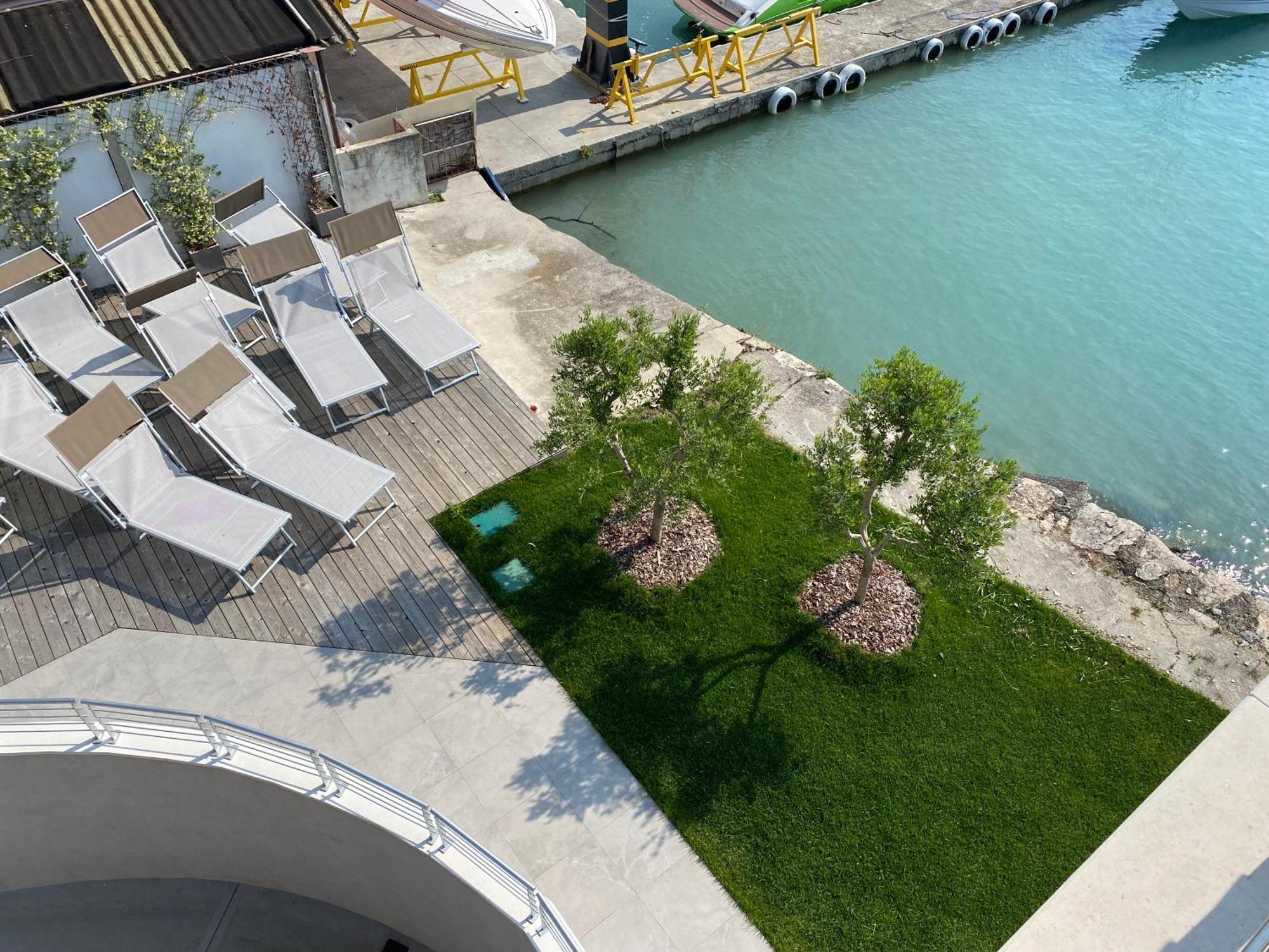 Sirmio Apartments - Darsena Stay Sirmione Dış mekan fotoğraf