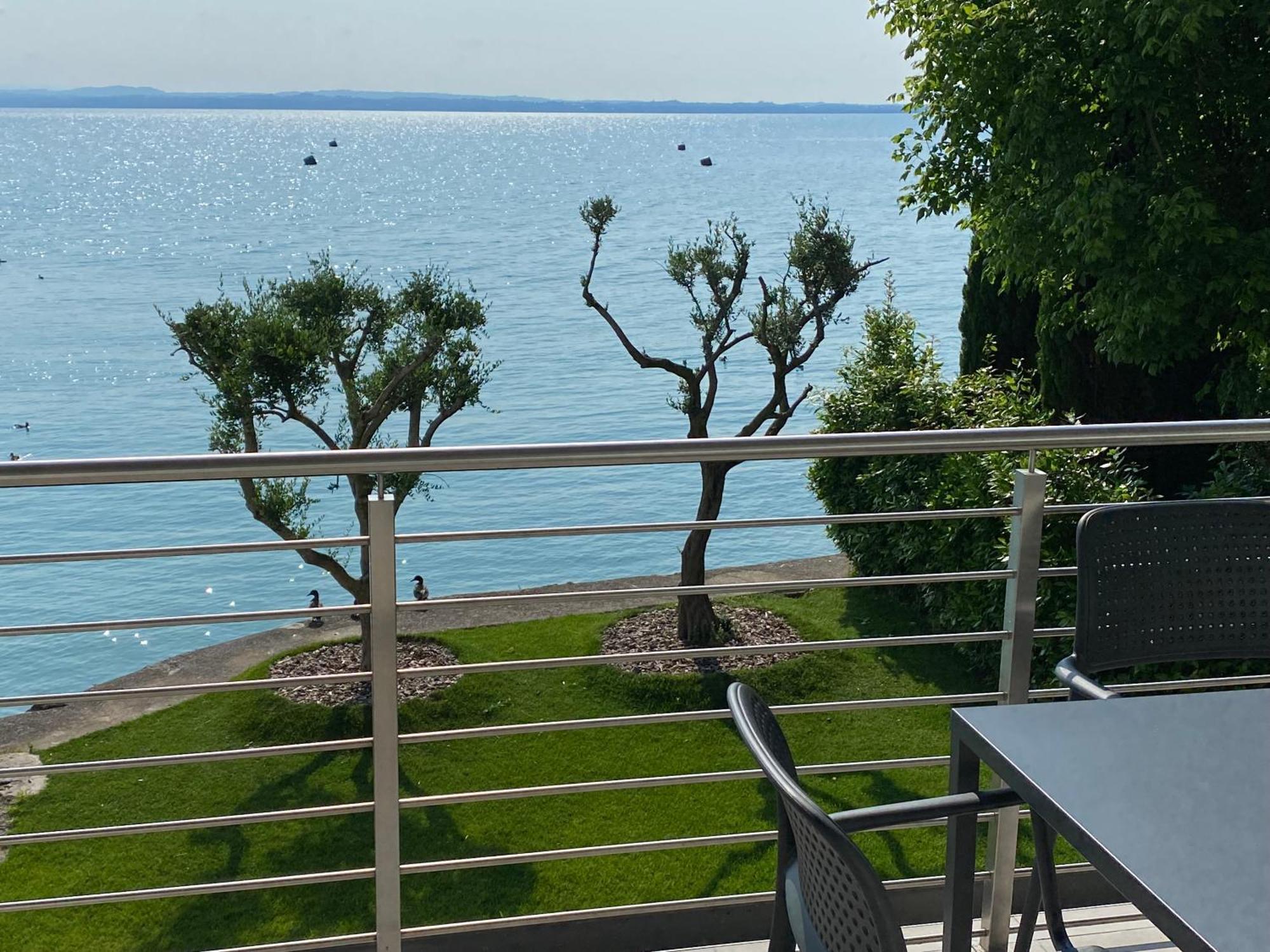 Sirmio Apartments - Darsena Stay Sirmione Dış mekan fotoğraf